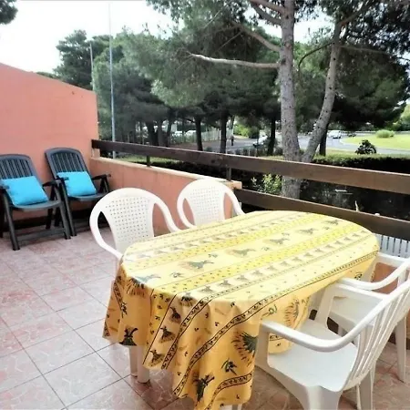 Green Village 10 *